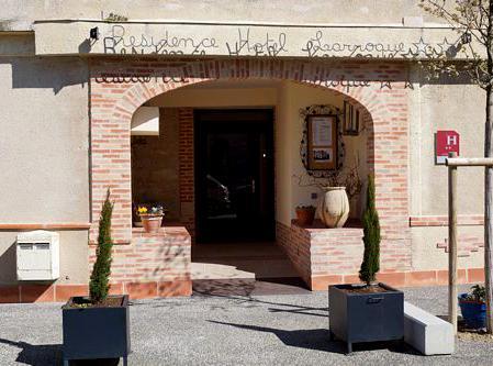 Hotel Residence Larroque Caussade Exteriör bild